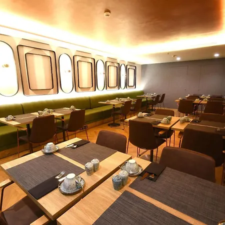 酒店 Urbansea Bex 4*