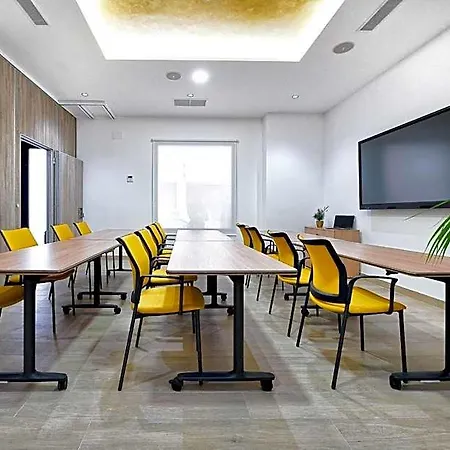 Urbansea Bex מלון 4*